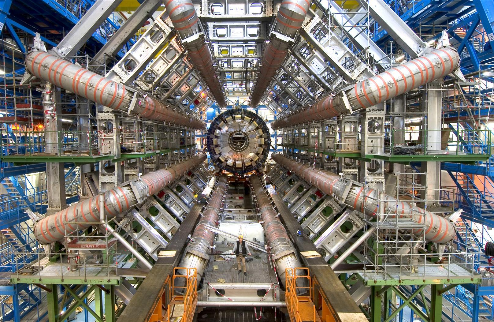 LHC Yeni Fiziğe Kucak Açıyor Hedefte süpersimetri parçacıkları, karanlık madde.